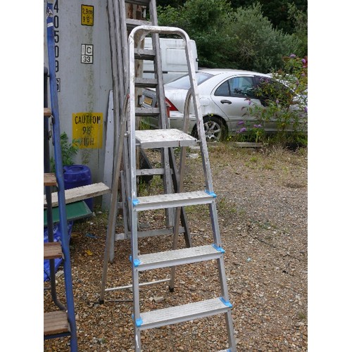 524 - 5 STEP ALUMINIUM LADDER