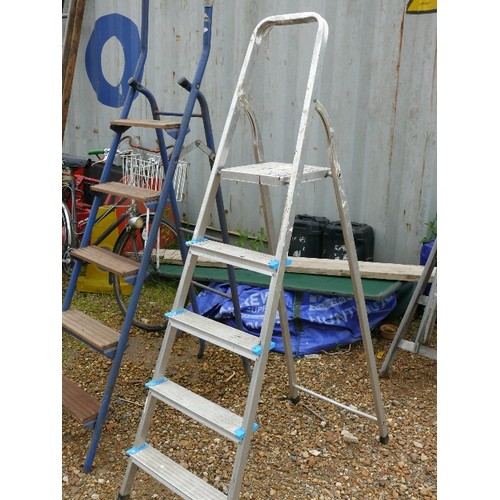 524 - 5 STEP ALUMINIUM LADDER