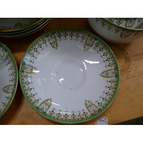 314 - A ROYAL DOULTON PART TEASET 'TIVOLI'