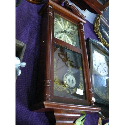 121 - AN EMPEROR QUARTZ WESTMINSTER CHIME WALL CLOCK