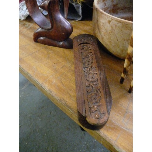 374 - CARVED WOODEN TREEN ITEMS