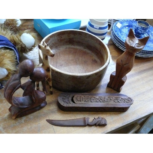 374 - CARVED WOODEN TREEN ITEMS