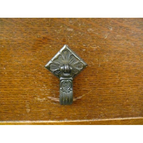 409 - OAK CHEST OF 4 DRAWERS, POSSIBLY ART NOUVEAU, LOVELY METAL DROP HANDLES