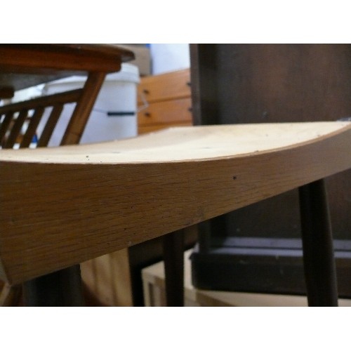 422 - SMALL SADDLE STYLE STOOL