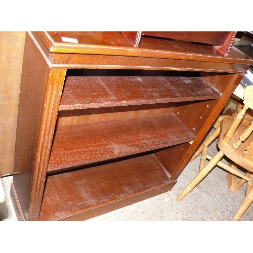 446 - BOOKCASE WITH 3 SHELVES IN MAHOGANY FINISH