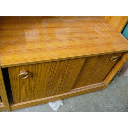 466 - WOOD EFFECT RETRO CABINET WITH SHELVING