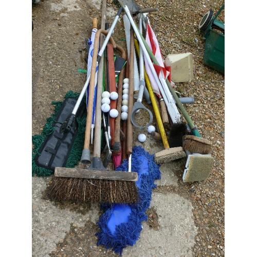 518 - MIXED LOT SEVERAL BRUSHES, FLOOR MOPS, WALKING STICKS, UMBRELLAS