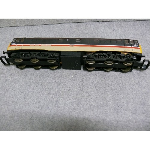 86 - HORNBY 'OO' TRAIN ENGINE MODEL 31423 WITH BOX