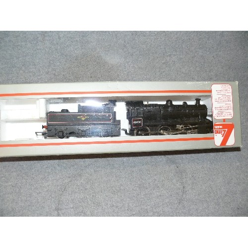 113 - A LIMA TRAIN ENGINE AND TENDER 46400