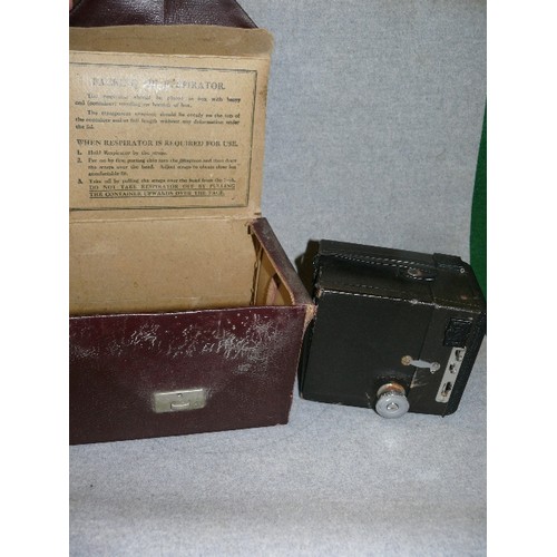 121 - A VINTAGE CONWAY CAMERA  IN A VINTAGE CASE