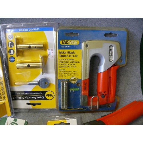 123 - A SELECTION OF TOOLS, MOSTLY NEW TO INCLUDE DIGITAL PRESSURE GAUGE, DOOR BOLTS, STAPLE TACKER ETC