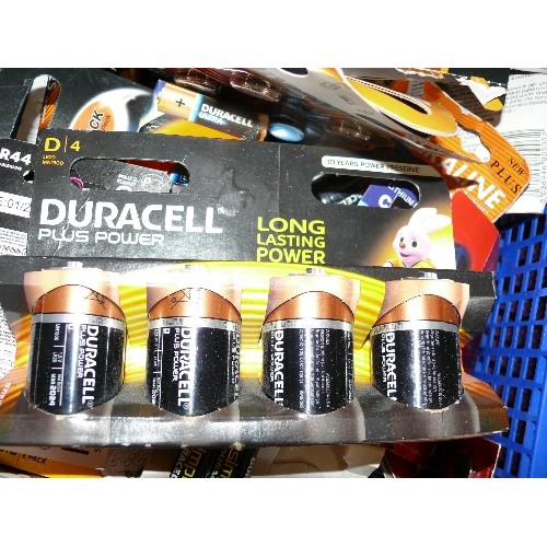 124 - A LARGE MIXED SELECTION OF NEW BATTERIES