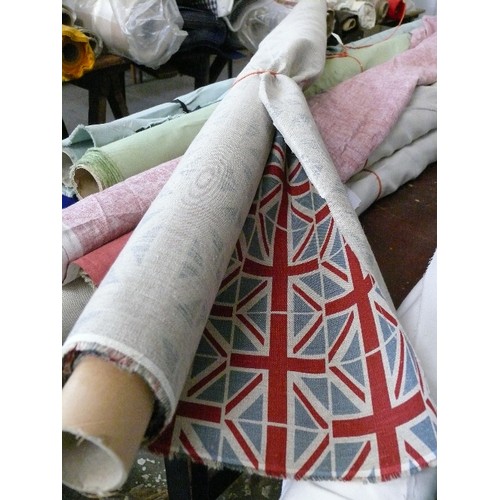 161 - A PART ROLL OF HESSIAN STYLE FABRIC WITH UNION JACK MOTIF