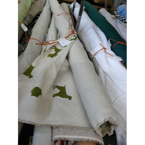 164 - A PART ROLL OF HESSIAN STYLE FABRIC WITH GREEN SPANIELS