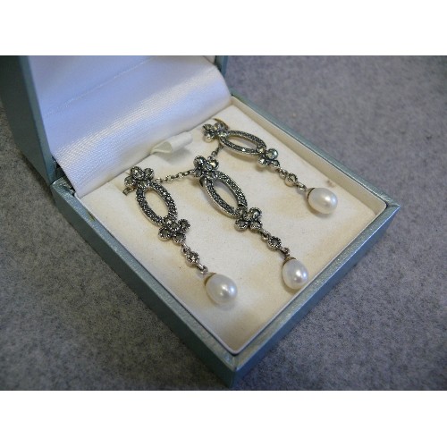 14 - A JEWELLERY SET, PENDANT AND DROP PEARL AND EARRINGS TO MATCH WITH MARCASITE