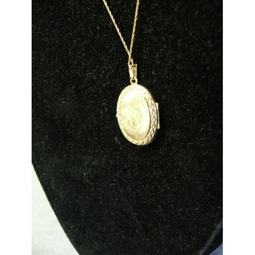 15 - A 9CT GOLD LOCKET ON CHAIN 3.08 GR