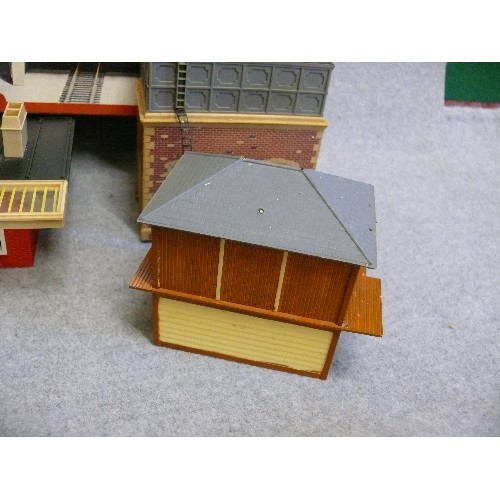 73 - A SELECTION OF MODEL RAILWAY BUILDINGS, CONTROLLERS AND ACCESSORIES