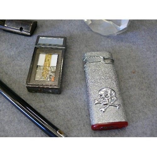 111 - A NICE SELECTION OF LIGHTERS TO INCLUDE A JAGUAR, CUT CRYSTAL TABLE LIGHTER, RONSON LIGHTER ETC