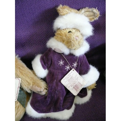 140 - 3 COLLECTABLE BOYDS BEARS TO INCLUDE EDMUND AND EMILY BABBIT FROM THE BAILEY AND FRIENDS COLLECTION ... 