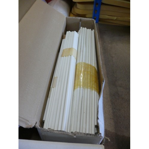 215D - A LARGE SELECTION OF LONG PLASTIC DOWELS