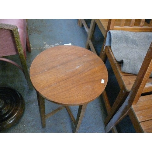 378 - SMALL WOODEN CIRCULAR STOOL