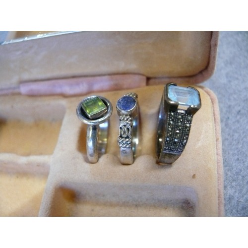 22 - A COLLECTION OF SILVER ITEMS IN JEWELLERY BOX - A SILVER CHARM BRACELET, THREE DIFFERENT RINGS ALL W... 