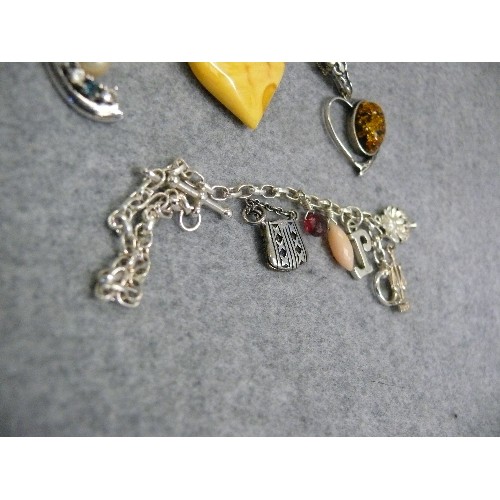 22 - A COLLECTION OF SILVER ITEMS IN JEWELLERY BOX - A SILVER CHARM BRACELET, THREE DIFFERENT RINGS ALL W... 