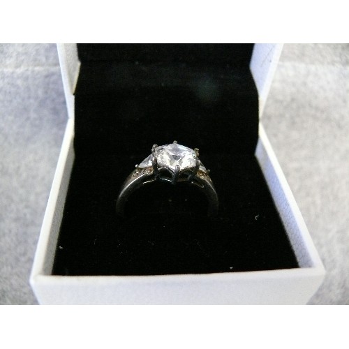 40 - SOLID SILVER DRESS RING WITH FINE STONES BRIGHT CUT SIZE P