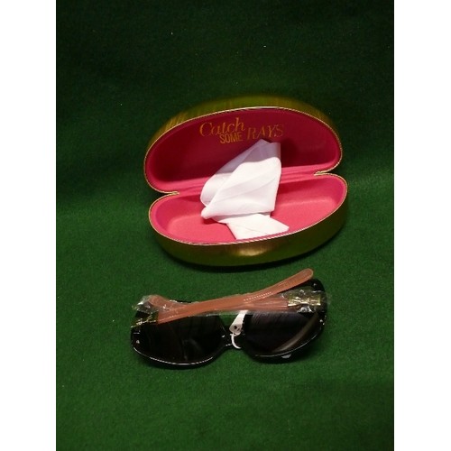 52A - A PAIR OF LIPSY OF LONDON DESIGNER SUNGLASSES. IN ORIGINAL BOX