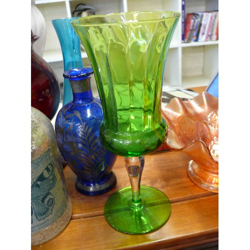 344 - 6 X PIECES OF ART GLASS IN VARIOUS COLOURS