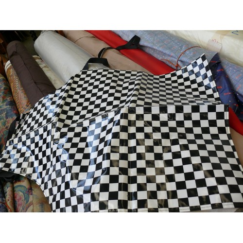 349H - QUANTITY OF VINYL APRONS - ADULTS AND CHILDREN - PARROT THEMED, FIREMAN, CHICKENS AND PLAIN BLACK ET... 