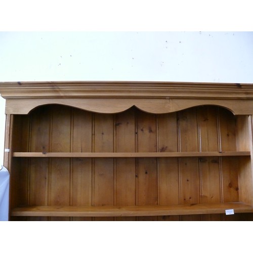 407 - LARGE PINE COUNTRY DRESSER (2 PIECES) 3 CUPBOARDS BENEATH A SHELVED TOP WITH 4 SMALL CENTRAL DRAWERS