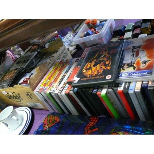 386 - 2 BOXES OF CD'S  - JAZZ, THE HOLLIES, WESTLIFE, COUNTRY LEGENDS, OZZY OSBOURNE PLUS A QUANITY OF DVD... 