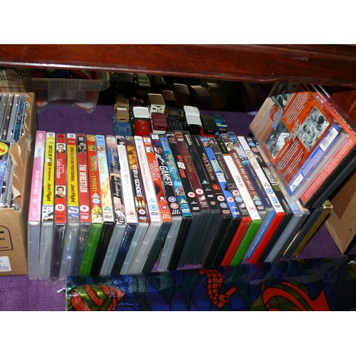 386 - 2 BOXES OF CD'S  - JAZZ, THE HOLLIES, WESTLIFE, COUNTRY LEGENDS, OZZY OSBOURNE PLUS A QUANITY OF DVD... 