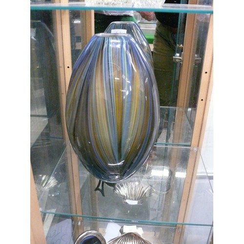 4A - HAND BLOWN ART GLASS VASE IN BROWNS AND GREENS