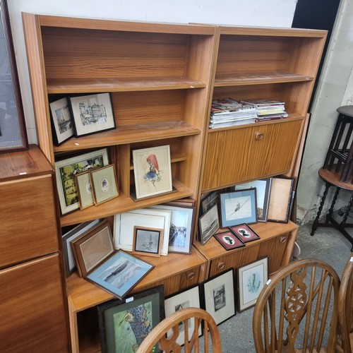 402A - WOOD EFFECT RETRO CABINETS WITH SHELVING