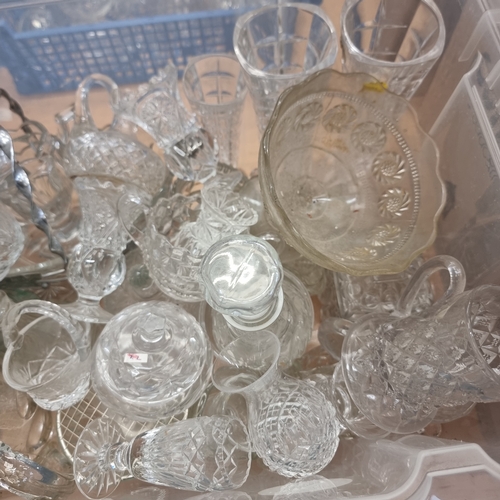 199A - LARGE CRATE OF RETRO GLASSWARE