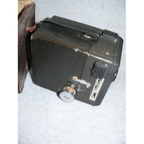 121 - A VINTAGE CONWAY CAMERA  IN A VINTAGE CASE