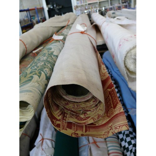 171 - A PART ROLL OF VINYL FABRIC WITH GREEK MOTIF IN BROWN AND CREAM