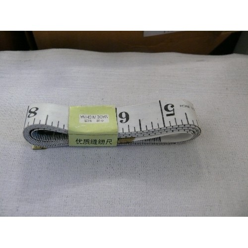 179 - A BOX CONTAINING OVER 100 BRAND NEW WHITE TAPE MEASURES