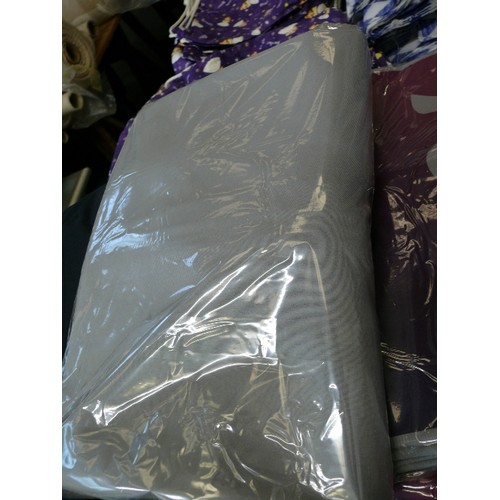 186 - 13 BRAND NEW LARGE EVENT TABLECLOTHS