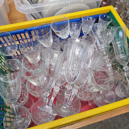 199D - 2 CRATES OF WINE GLASSES CHAMPAGNE FLUTES AND MIXED GLASSWARE