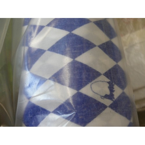 214 - A SMALLER ROLL OF BLUE AND WHITE DIAMOND FABRIC FEATURING GARY RHODES