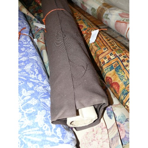 237 - A LARGE ROLL OF GOOD QUALITY BROWN FABRIC