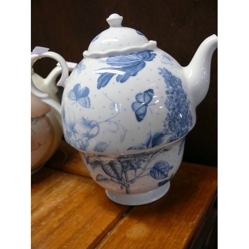 344A - PIG MOTIF TEAPOT WITH MATCHING CUP AND SAUCER PLUS A ONE PERSON TEAPOT/CUP