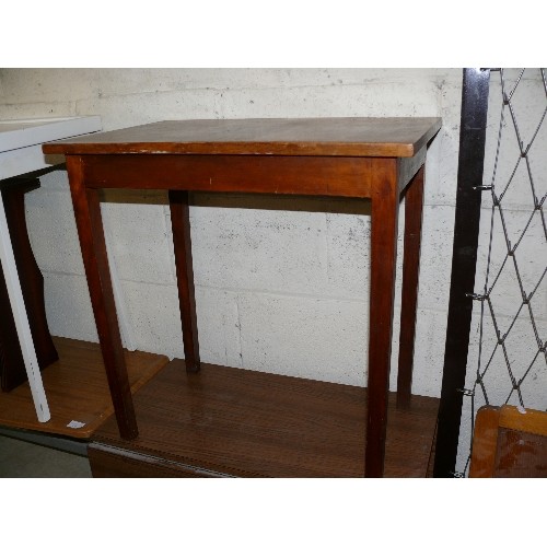 369 - A VINTAGE WOODEN SIDE TABLE