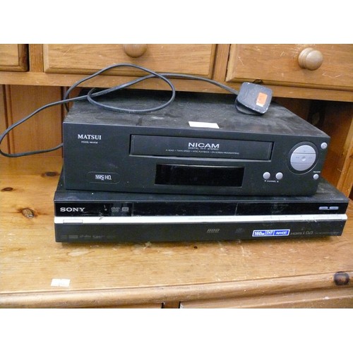 408 - MATSUI ODEL VN9730 VHS PLAYER AND SONY DVD PLAYER