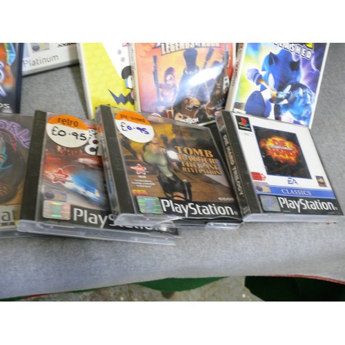 68 - A SELECTION OF PLAYSTATION 1 & 2 GAMES TO INCLUDE TOMBRAIDER, RAYMAN, METAL GEAR SOLID, FINAL FANTAS... 