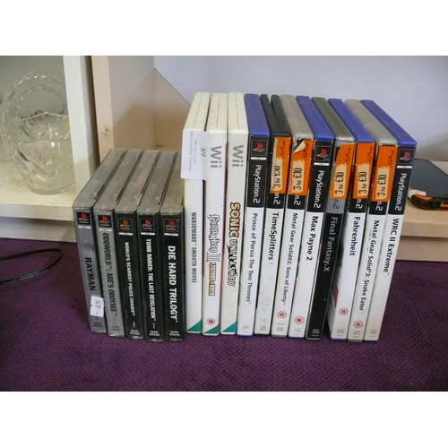 68 - A SELECTION OF PLAYSTATION 1 & 2 GAMES TO INCLUDE TOMBRAIDER, RAYMAN, METAL GEAR SOLID, FINAL FANTAS... 