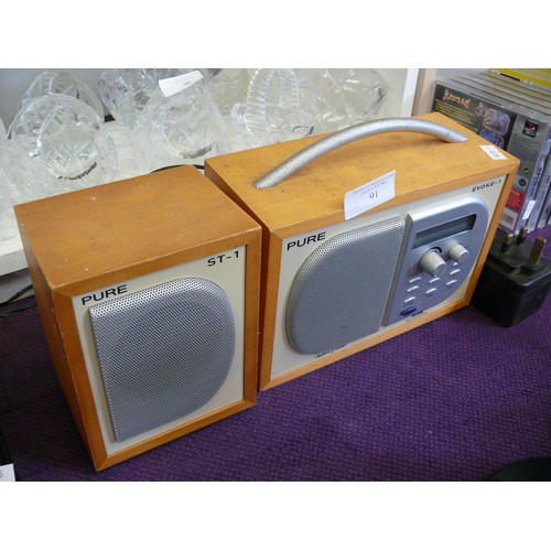 91 - A PURE EVOKE 1 DIGITAL RADIO WITH SEPARATE SPEAKER